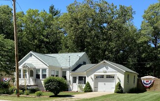 1751 E 88th St, Newaygo, MI 49337