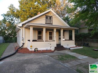 208 S Leonard St, Sioux City, IA 51103