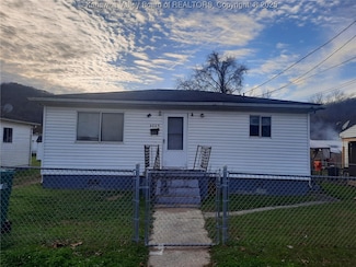 4809 1/2 Church Dr, Charleston, WV 25306