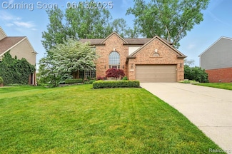 1377 Lake Shore Blvd, Lake Orion, MI 48362