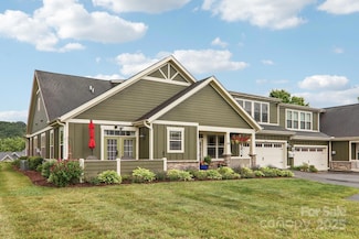 34 Brookstone Place, Candler, NC 28715