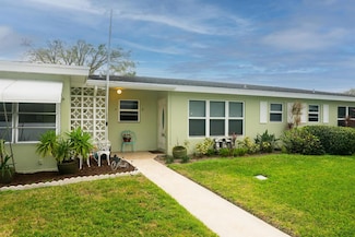 250 High Point Ct Unit B, Boynton Beach, FL 33435