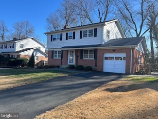 6707 Moly Dr, Falls Church, VA 22046