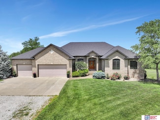 8700 Liana Ln, Lincoln, NE 68517