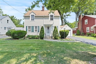 9120 Champlain Ave, Niagara Falls, NY 14304