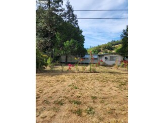 192 Klope Ln, Riddle, OR 97469