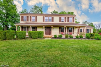 1 Warwick Dr, Long Valley, NJ 07853