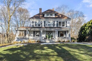 10 Latisquama Rd, Southborough, MA 01772