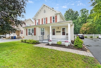 10 Kenvil Ave, Succasunna, NJ 07876