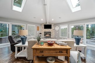 290 Spring Cir, Smithville, TN 37166