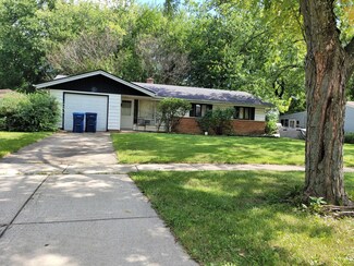 1707 Winthrop Ln, Schaumburg, IL 60193