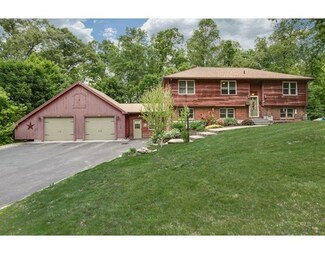 29 Woodland St, Millbury, MA 01527
