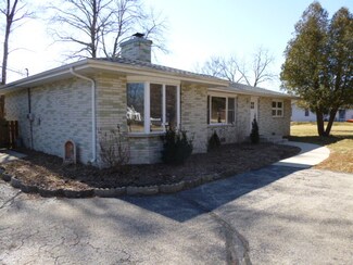 1755 Low Ave, McHenry, IL 60050