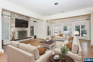 237 Elm Ave, Teaneck, NJ 07666