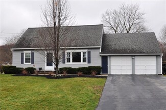 1941 Meadow Dr, Palmyra, NY 14522