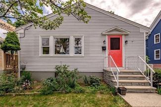 32 Chapel St, South Portland, ME 04106