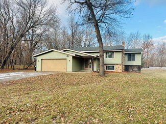 17245 Eveleth St NE, Andover, MN 55304
