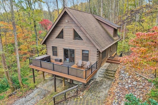 94 Lakecrest Dr, Hardy, VA 24101