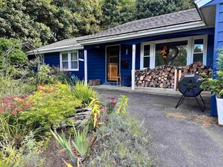 2 Whitcomb Ln, Claremont, NH 03743