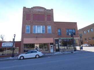 85 W Main St, Platteville, WI 53818