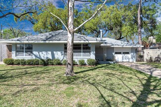 8814 Bob White Dr, Houston, TX 77074