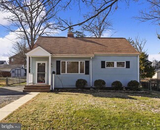 3132 Dashiell Rd, Falls Church, VA 22042