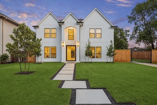 5005 Chestnut St, Bellaire, TX 77401