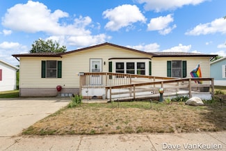 4340 Brookmere Dr SE, Grand Rapids, MI 49512