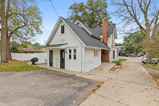 775 Leonard St NE, Grand Rapids, MI 49503