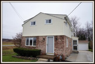 104 Midshore Dr, Buffalo, NY 14219