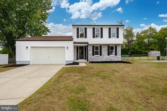 15 Briar Creek Rd, Sicklerville, NJ 08081