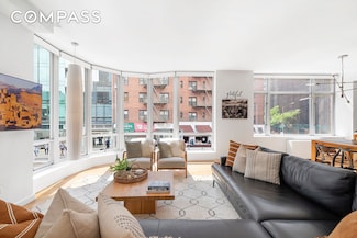 201 W 17th St Unit 2A, New York, NY 10011