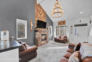 112 MacCauley Rd, Albrightsville, PA 18210