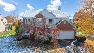 2832 Griffin Dr, Lewis Center, OH 43035