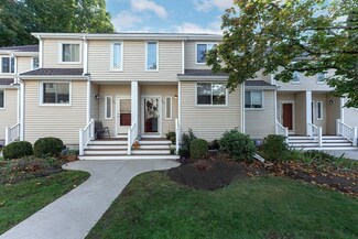 89 Gaslight Ln, North Easton, MA 02356