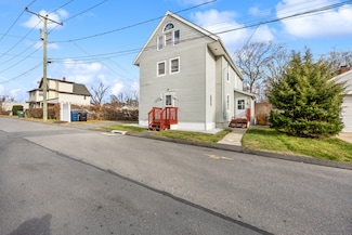 15 Woodside Ln, Terryville, CT 06786