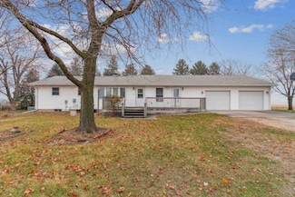 1403 210th St, Independence, IA 50644