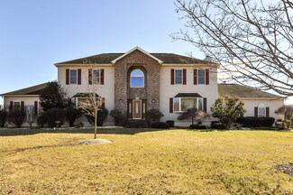 16 Stacy Dr, Cream Ridge, NJ 08514