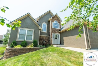 210 Westgate Cir, Warrensburg, MO 64093