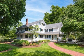 79 Ridge Rd, Bristol, RI 02809