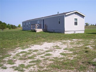 509 Hamilton Rd, Pomona, KS 66076