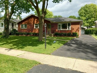 923 Forestview Ave, Park Ridge, IL 60068