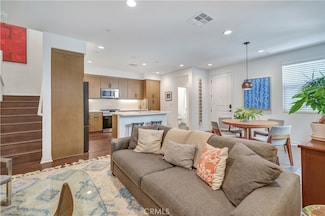115 Fayette Ct, Claremont, CA 91711