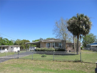 3745 SE 174th Ct, Ocklawaha, FL 32179