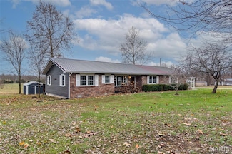 626 E Fremont Rd, Lebanon, MO 65536