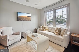 3020 Dent Place NW Unit 36W, Washington, DC 20007