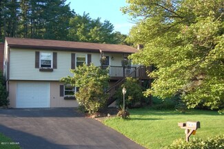 618 W Church St, Mill Hall, PA 17751