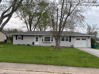 820 Mintler Dr, Mount Zion, IL 62549