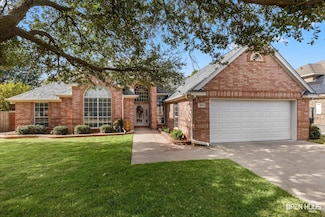 3012 Whitehall Ln, Wichita Falls, TX 76309