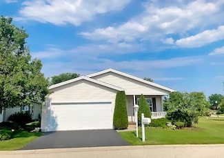 1 Rocking Horse Ln Unit 2001, Grayslake, IL 60030